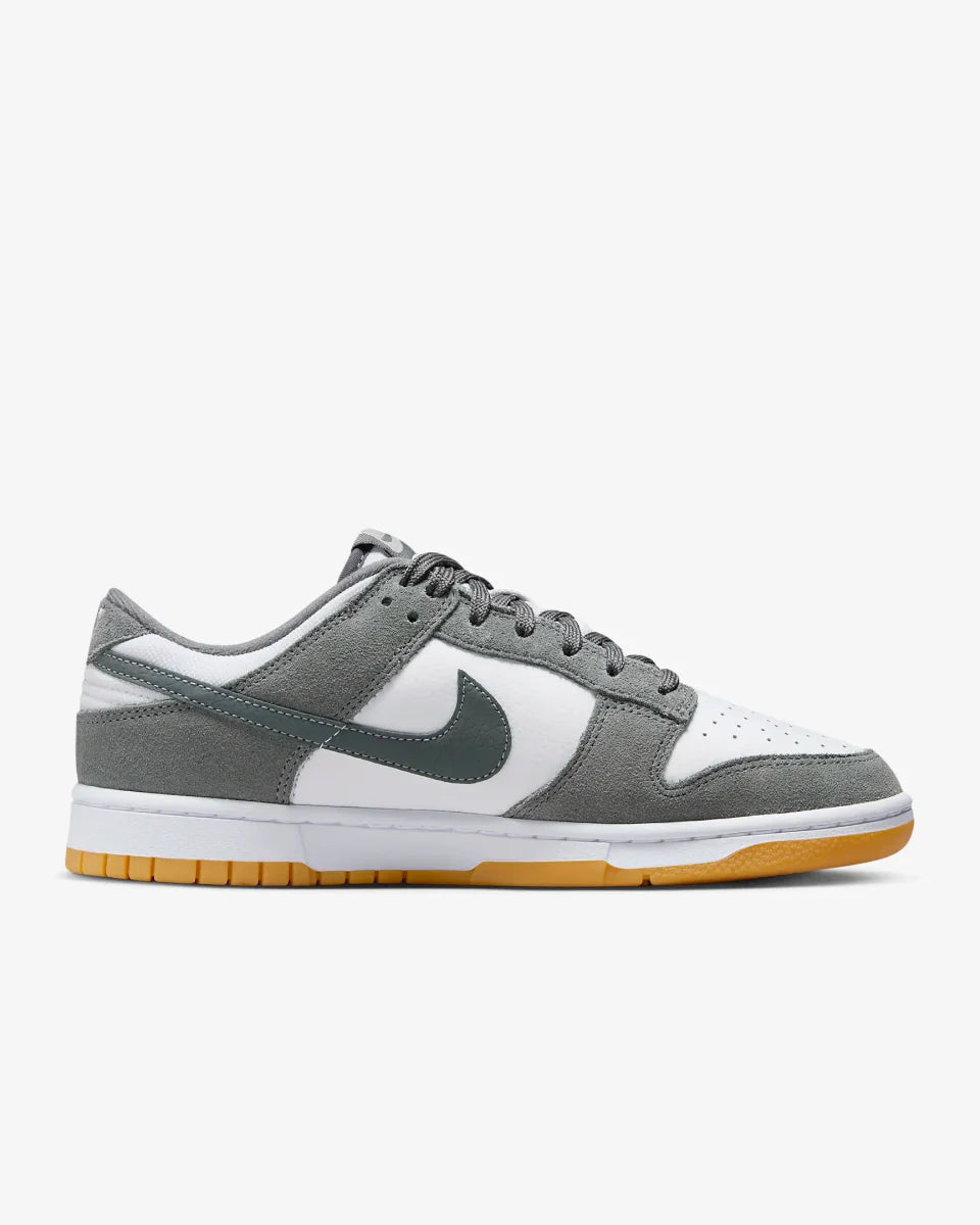 Nike Dunk Low Smoke Grey Gum 3M-Swoosh - SNEAKZ HEAVEN